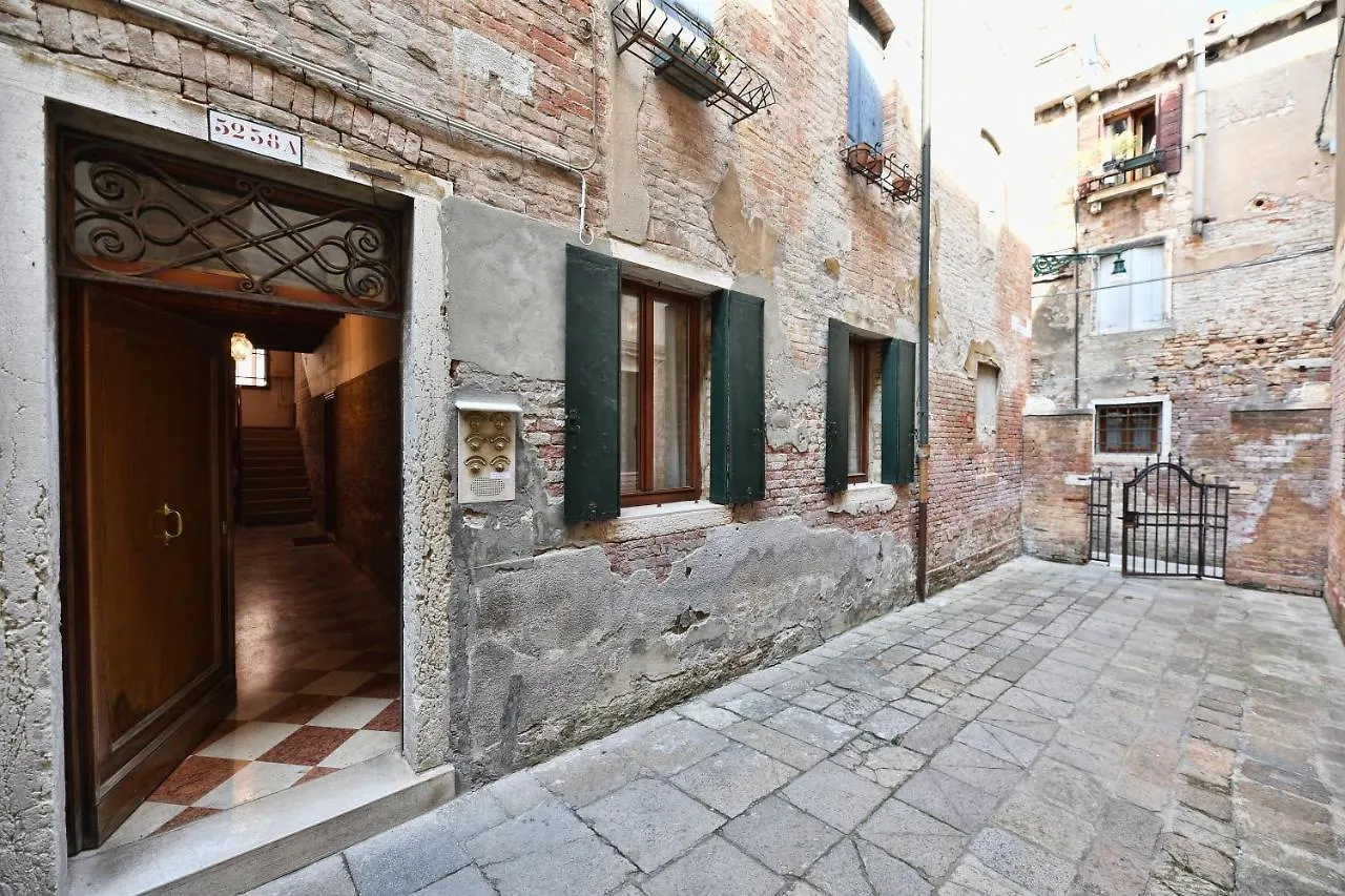 Lägenhet Alla Corte Veneziana